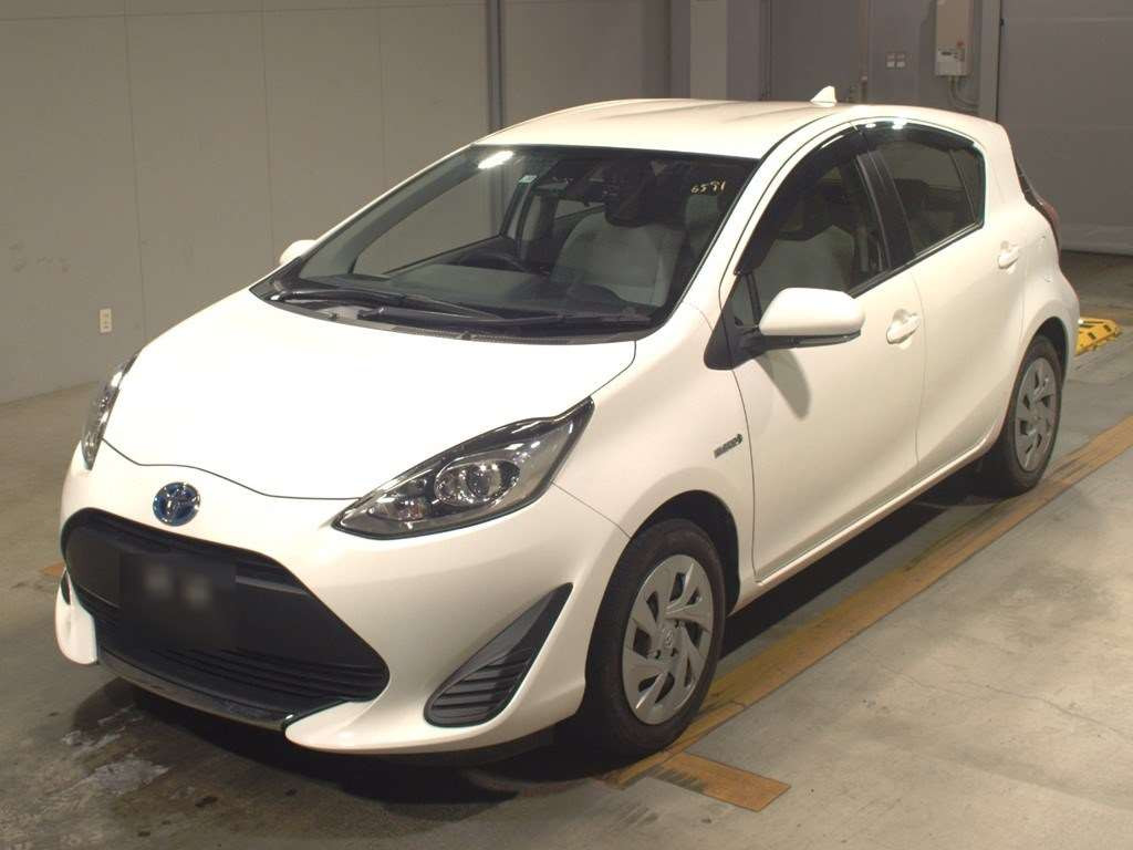 2019 Toyota Aqua NHP10[0]