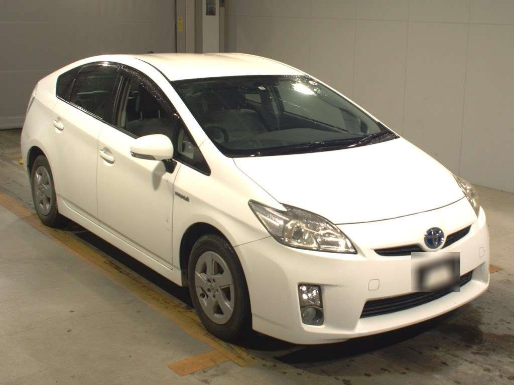 2011 Toyota Prius ZVW30[2]