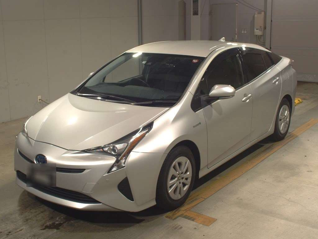 2017 Toyota Prius ZVW50[0]