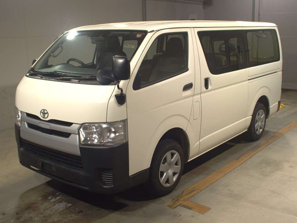 2019 Toyota Hiace Van GDH201V[0]