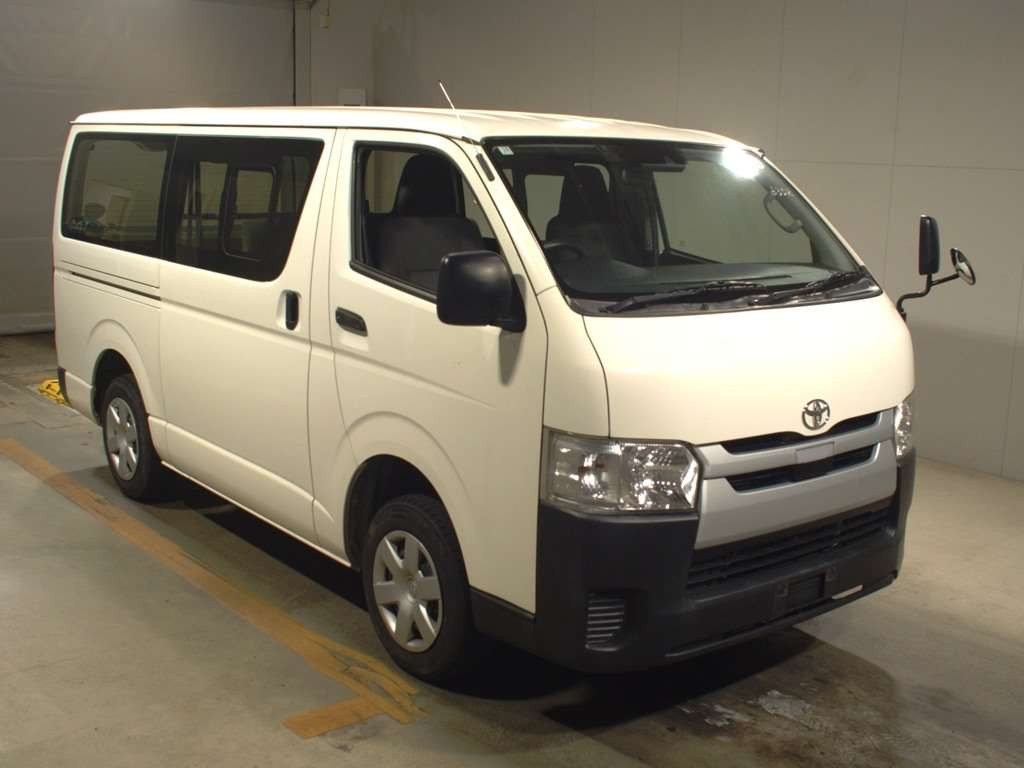 2019 Toyota Hiace Van GDH201V[2]