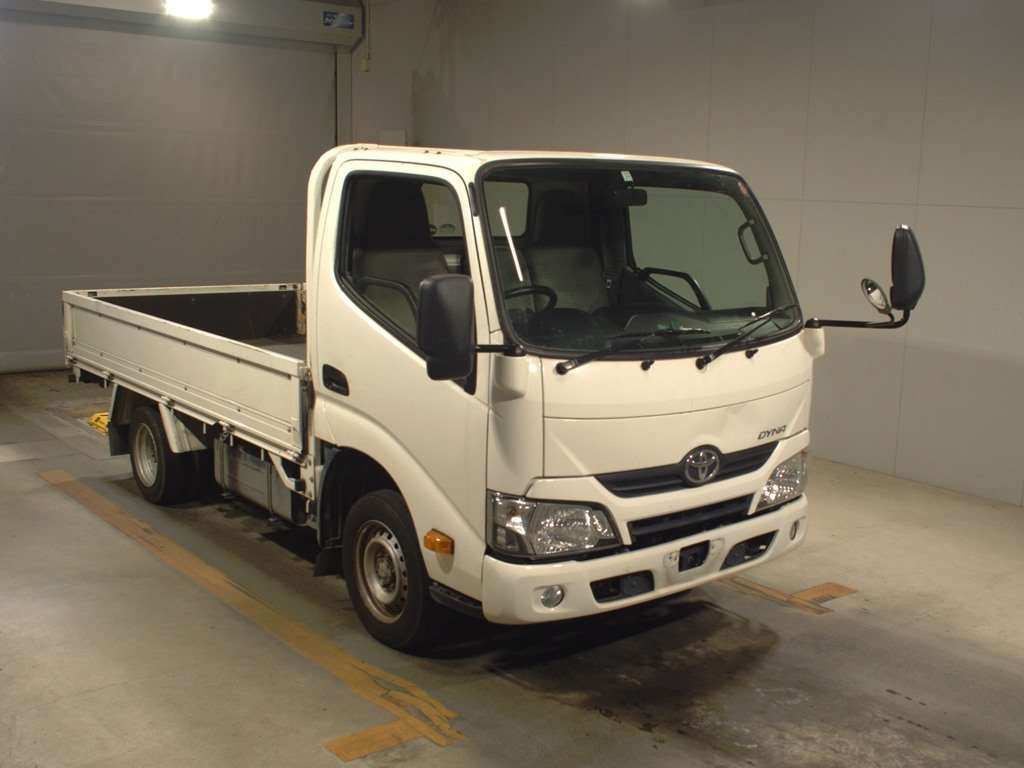 2018 Toyota Dyna Truck KDY231[2]