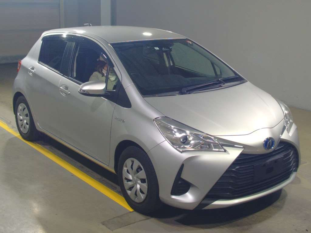 2019 Toyota Vitz NHP130[2]