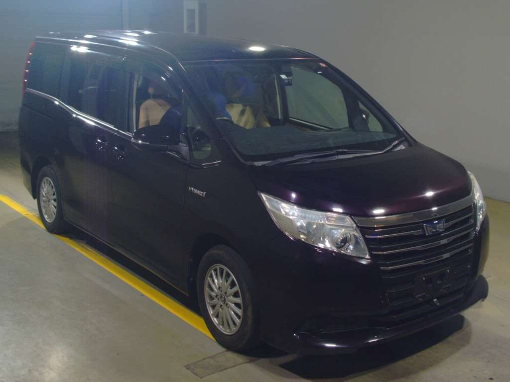 2014 Toyota Noah ZWR80G[2]