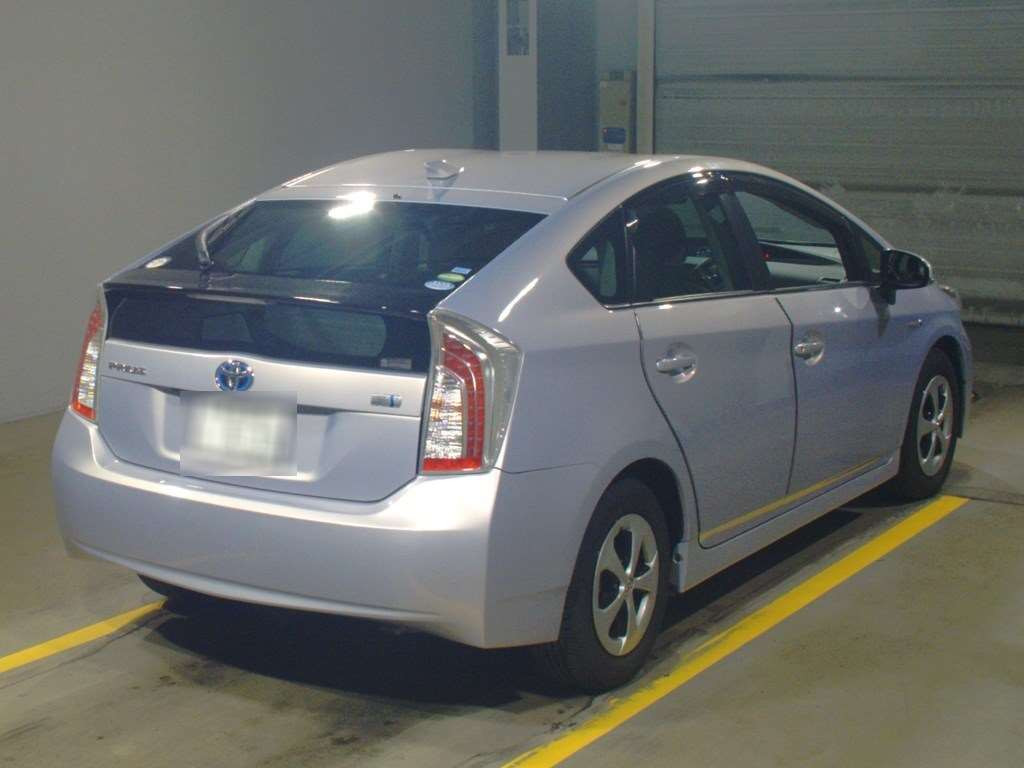 2014 Toyota Prius ZVW30[1]