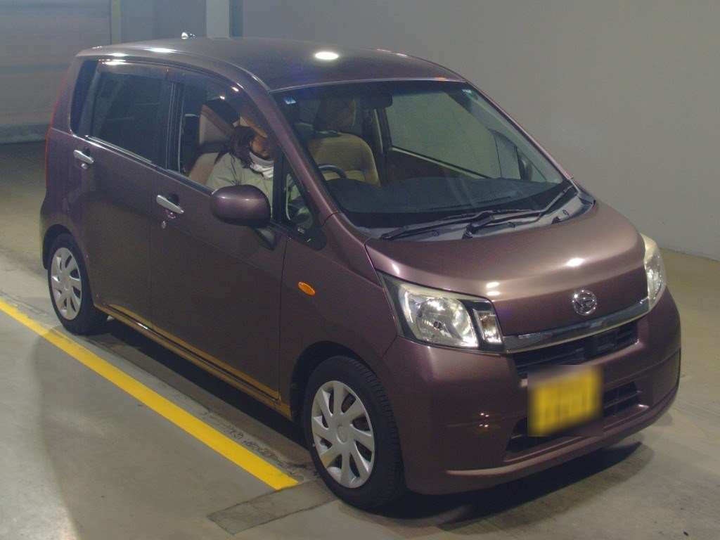 2013 Daihatsu Move LA100S[2]