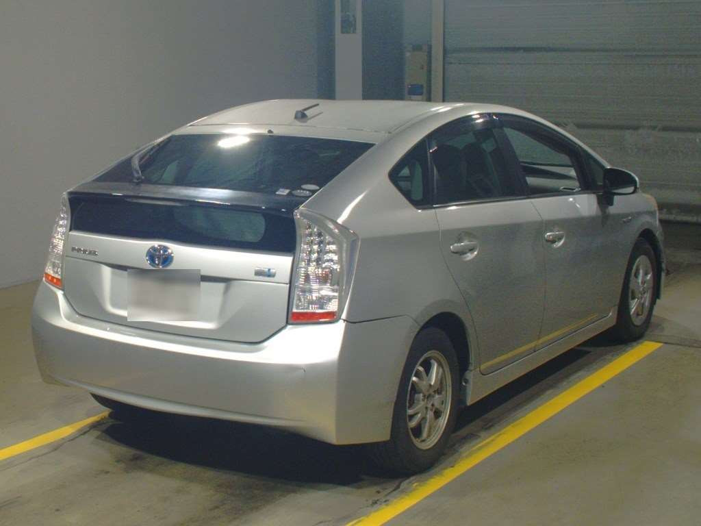 2010 Toyota Prius ZVW30[1]