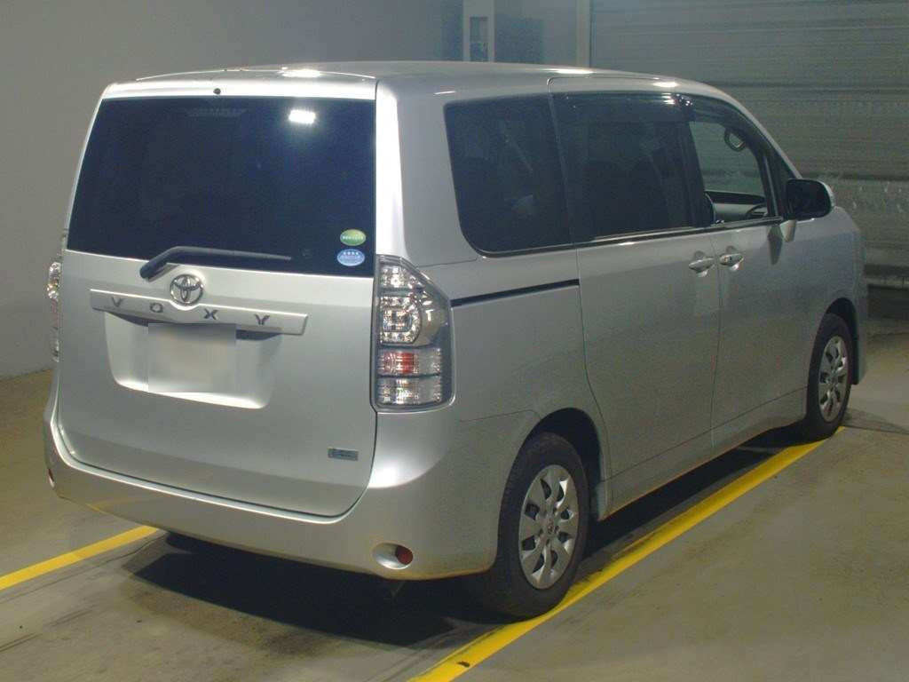 2012 Toyota Voxy ZRR70G[1]