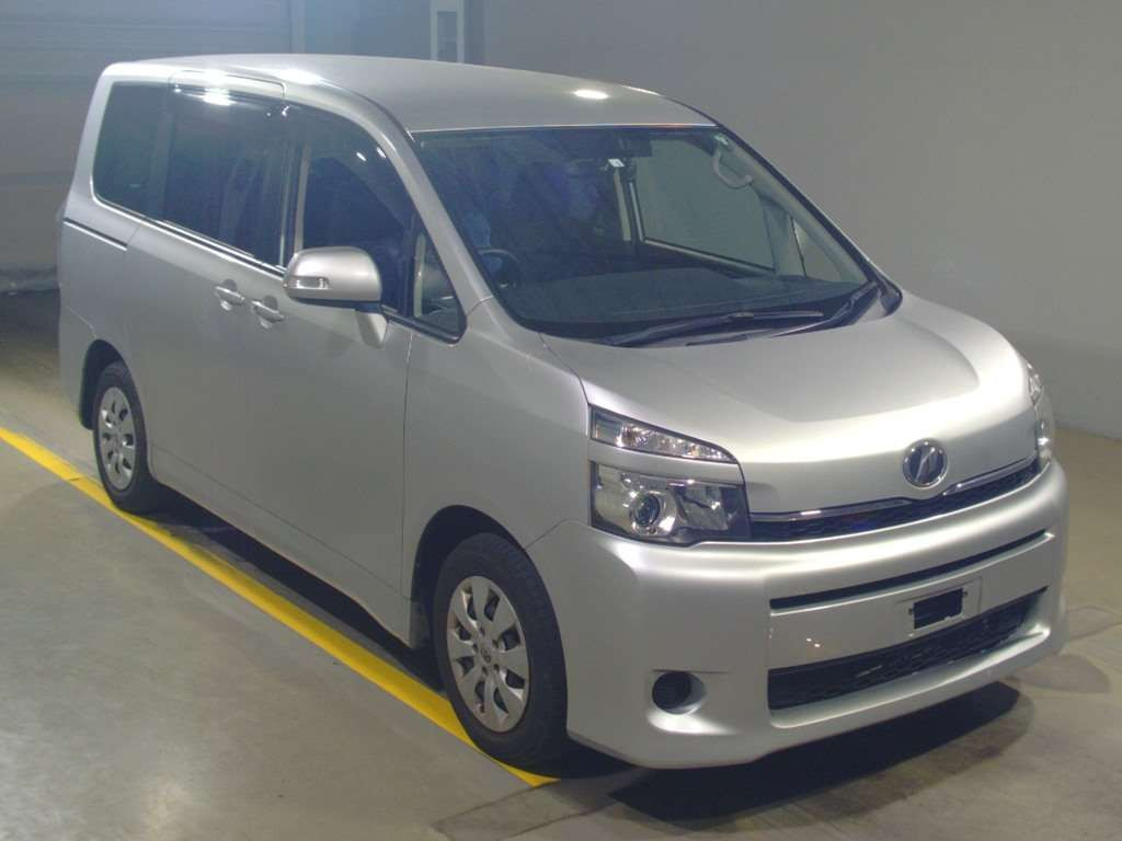 2012 Toyota Voxy ZRR70G[2]