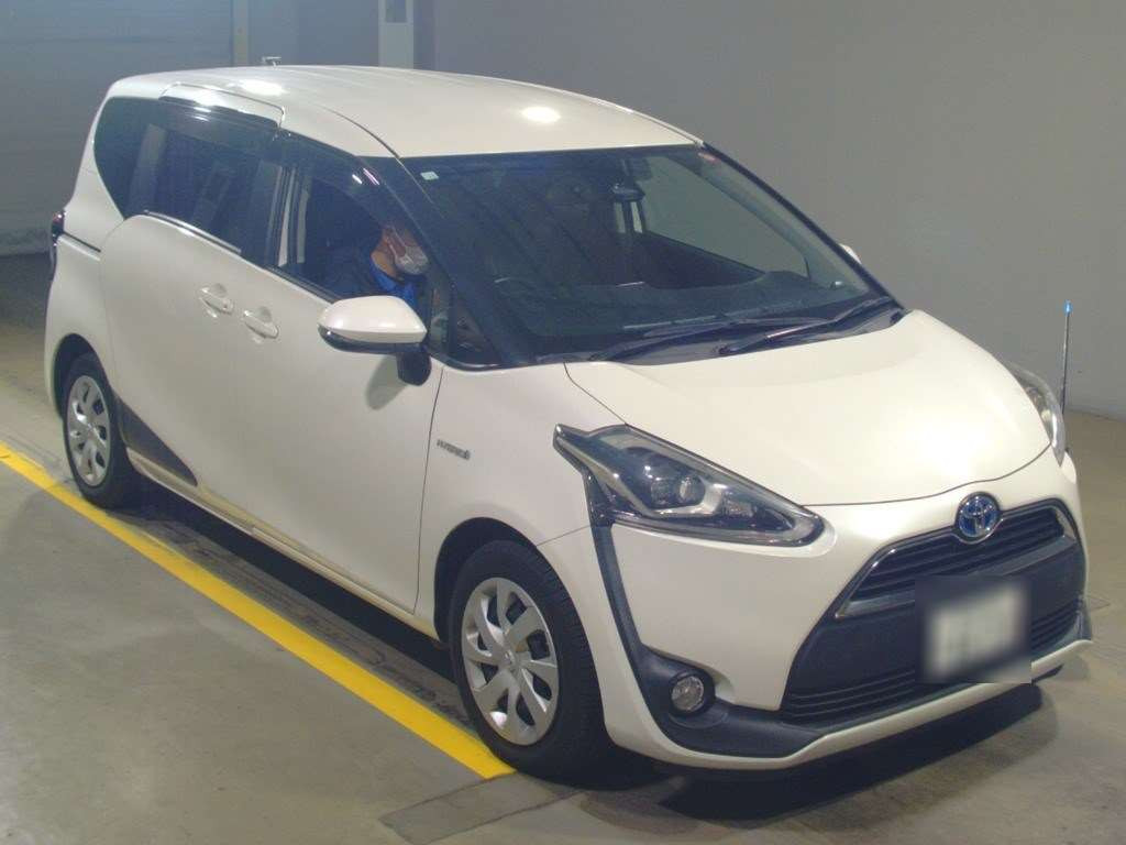 2016 Toyota Sienta NHP170G[2]