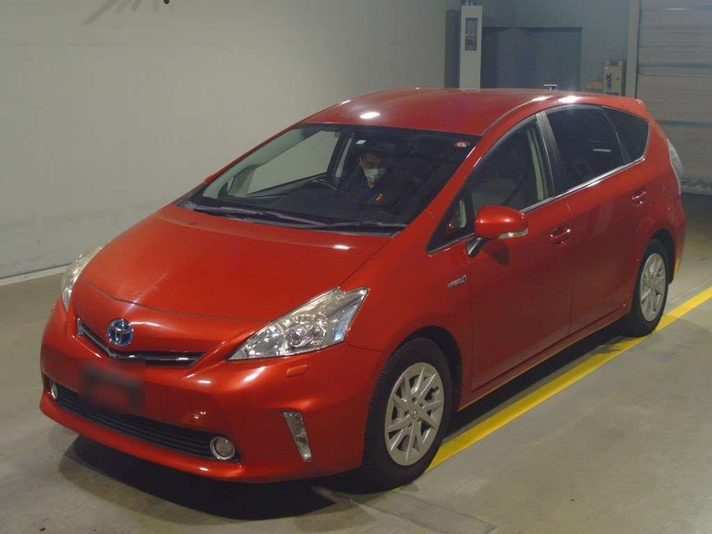 2014 Toyota Prius alpha ZVW41W[0]