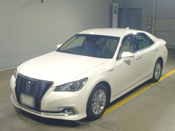 2017 Toyota Crown Hybrid