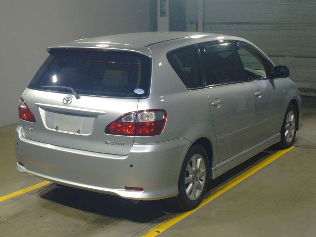 2005 Toyota Ipsum ACM21W[1]