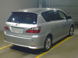 2005 Toyota Ipsum