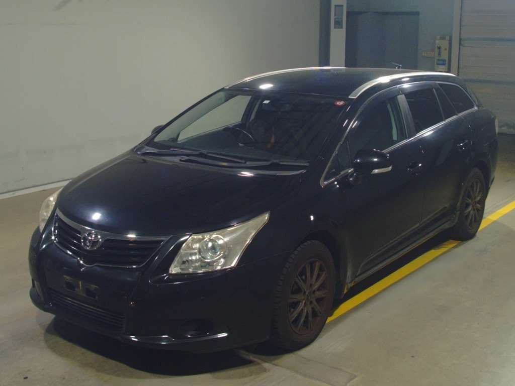 2012 Toyota Avensis Wagon ZRT272W[0]