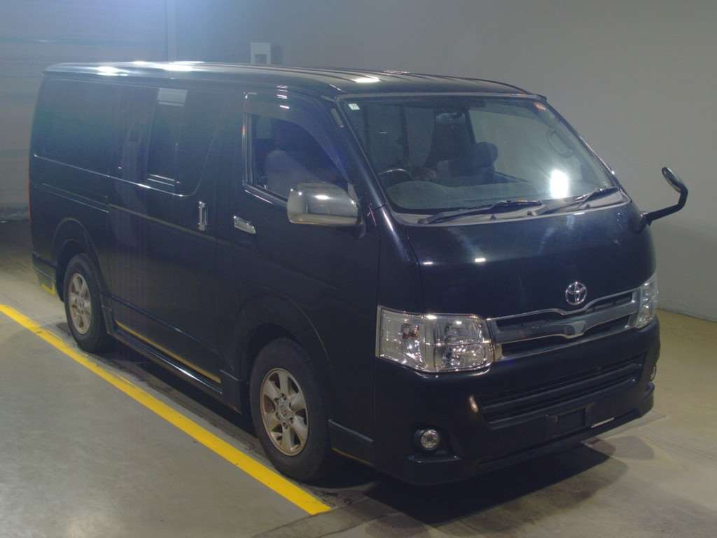 2011 Toyota Hiace Van TRH200V[2]