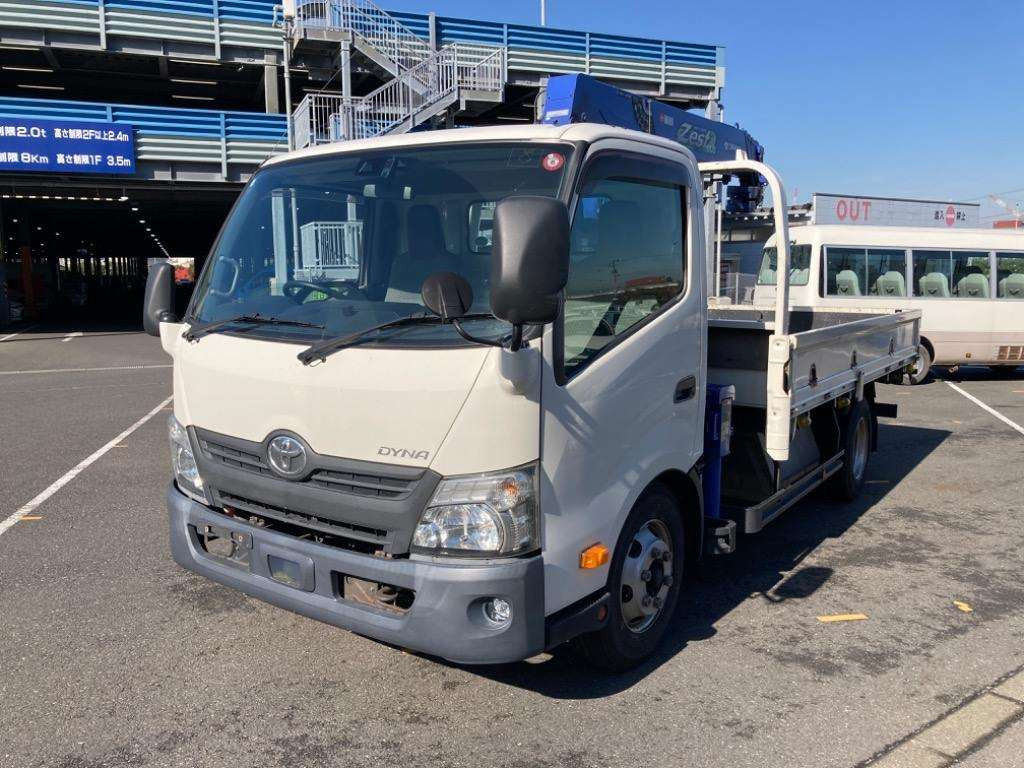 2018 Toyota Dyna Truck XZU712[0]