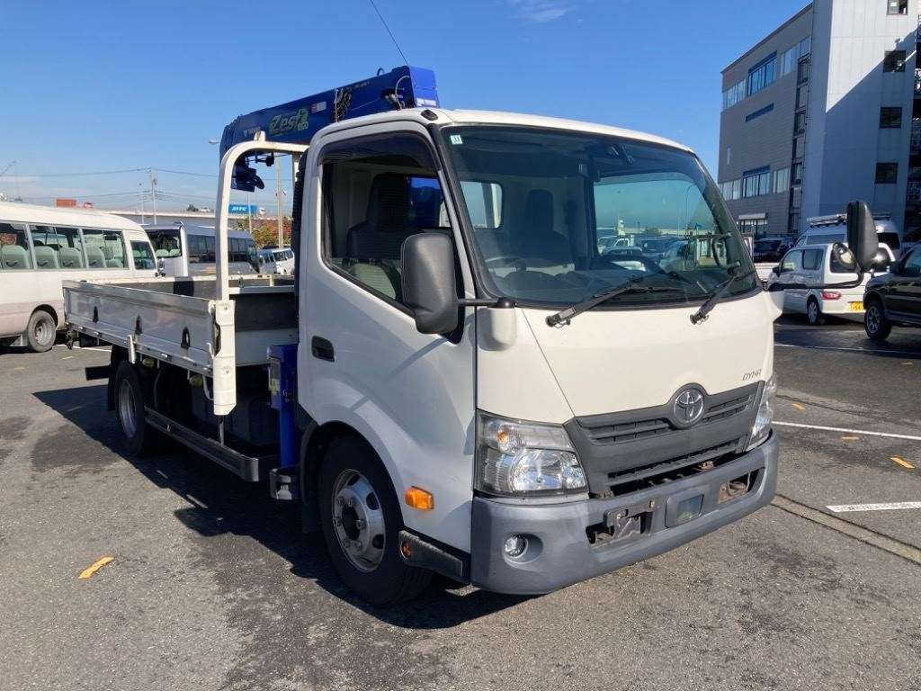 2018 Toyota Dyna Truck XZU712[2]