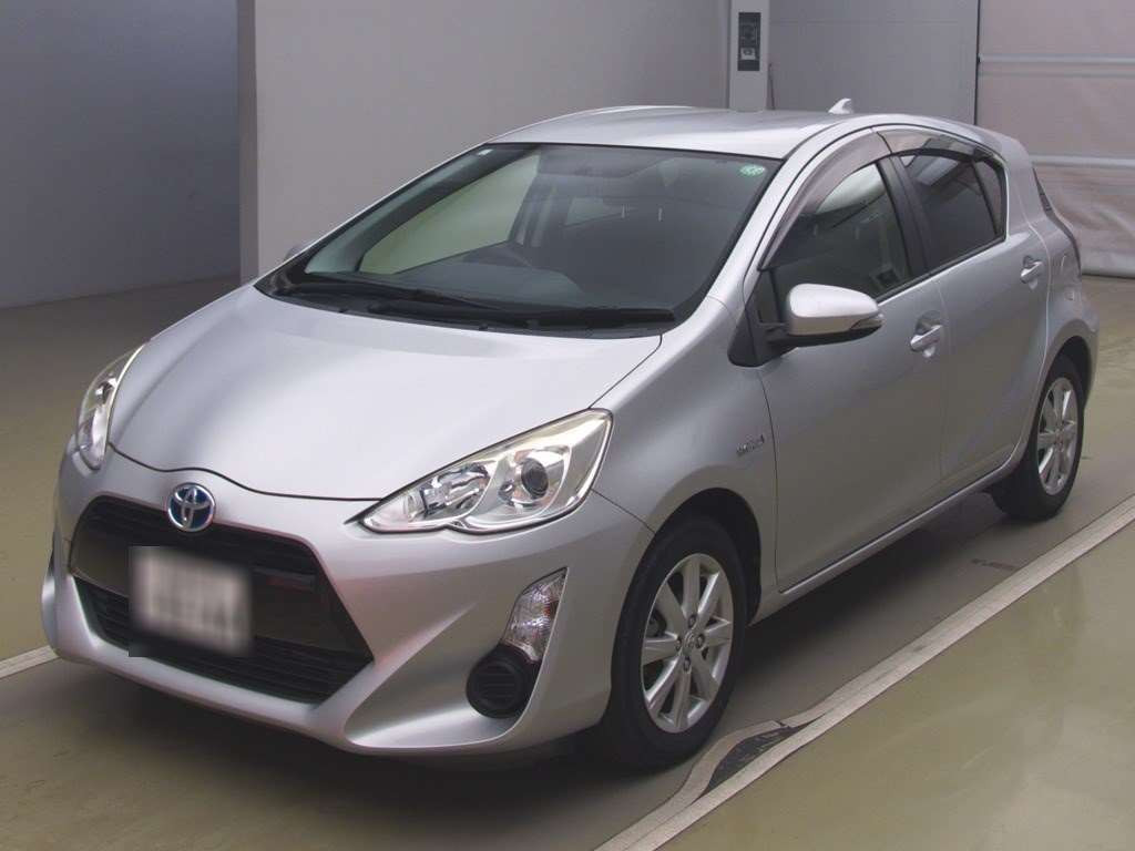 2015 Toyota Aqua NHP10[0]