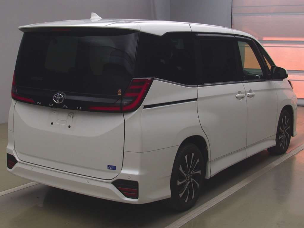 2022 Toyota Noah MZRA90W[1]