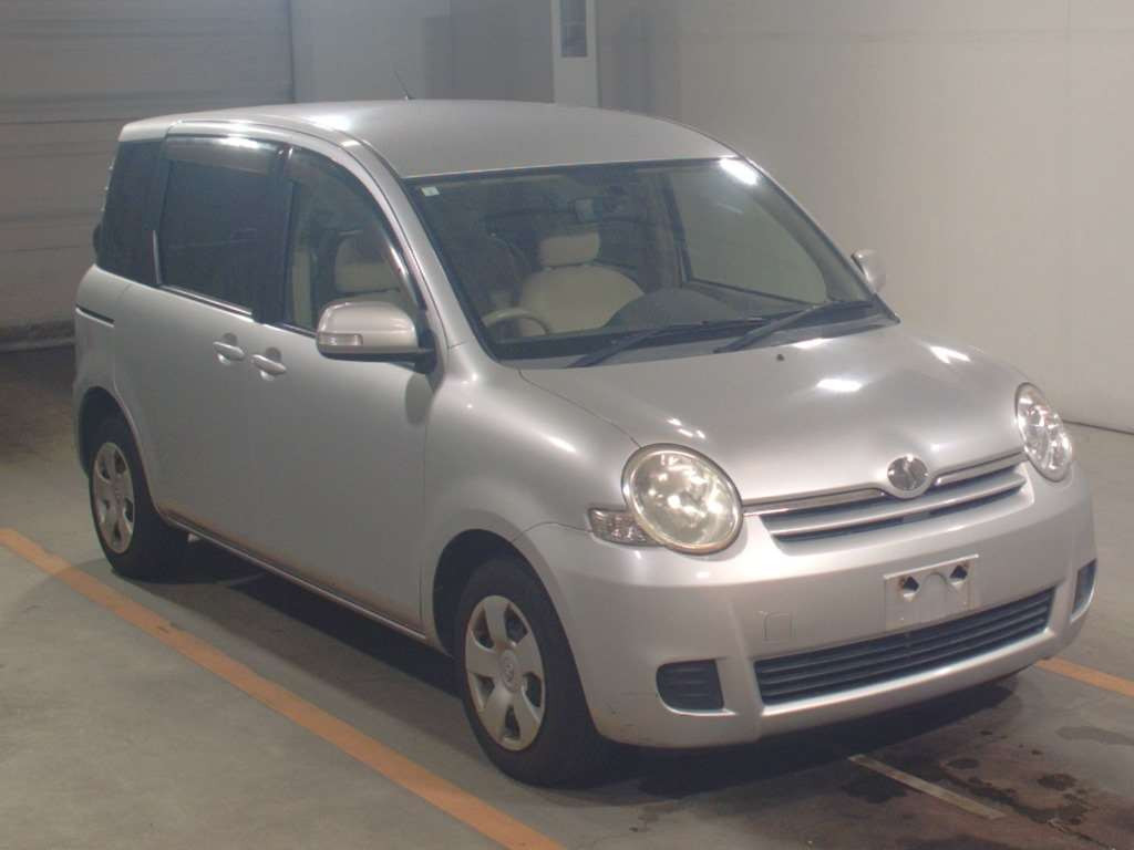 2007 Toyota Sienta NCP81G[2]