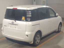 2007 Toyota Sienta