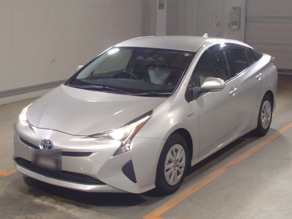 2016 Toyota Prius ZVW50[0]