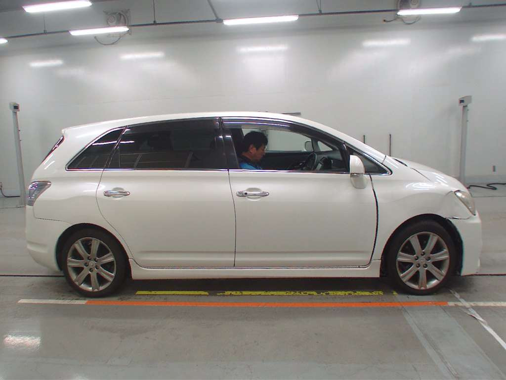 2010 Toyota Mark X Zio ANA10[2]