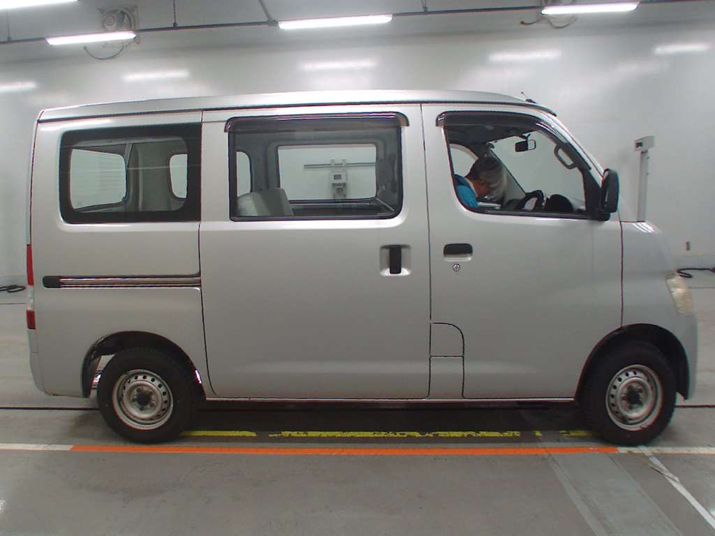 2009 Toyota Townace Van S402M[2]