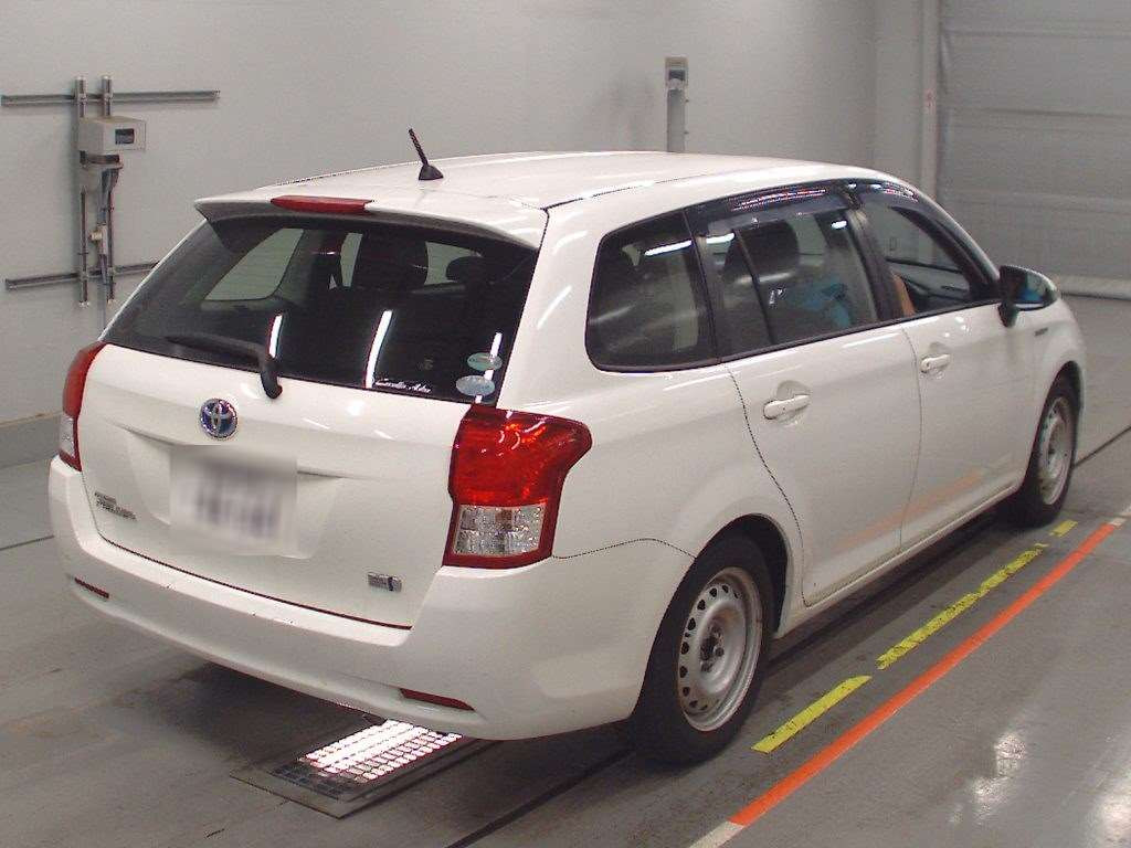 2014 Toyota Corolla Fielder NKE165G[1]