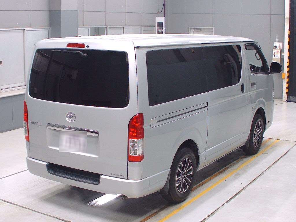 2018 Toyota Hiace Van TRH200V[1]