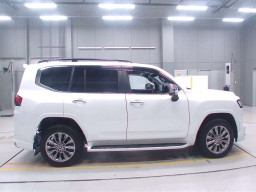 2023 Toyota Land Cruiser