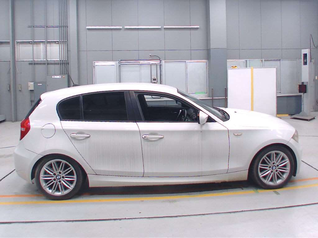 2009 BMW 1 Series UD30[2]