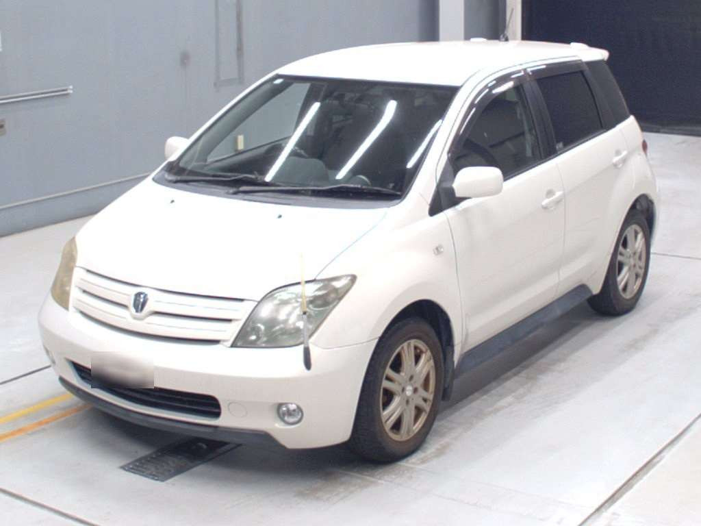 2004 Toyota IST NCP61[0]