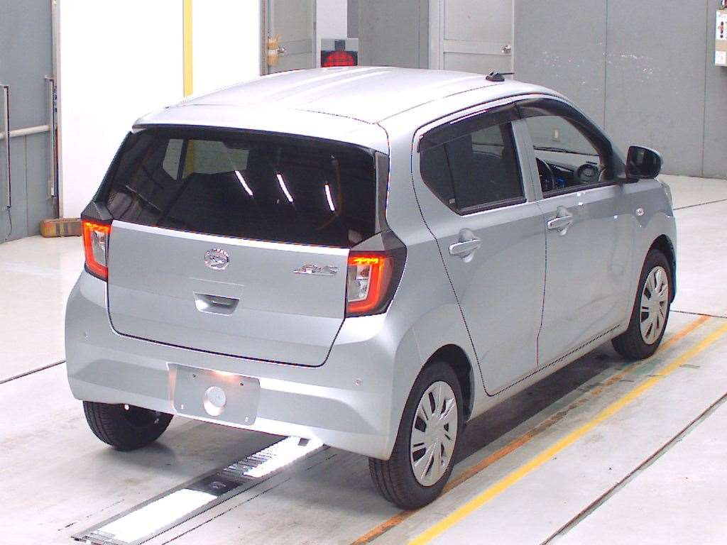 2021 Daihatsu Mira es LA350S[1]