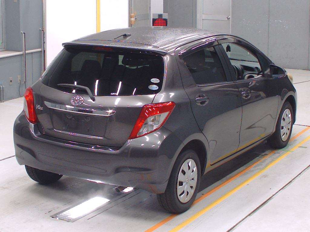 2012 Toyota Vitz NSP130[1]