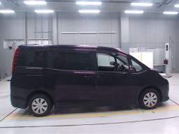 2014 Toyota Noah