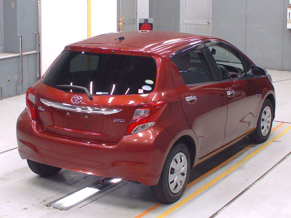 2014 Toyota Vitz NSP130[1]