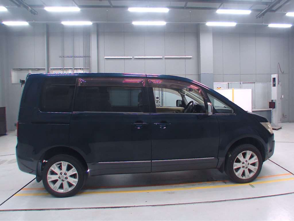 2008 Mitsubishi Delica D5 CV5W[2]