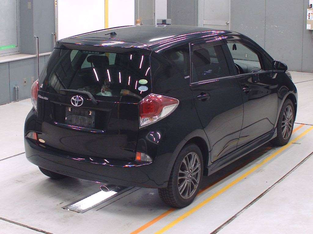 2014 Toyota Ractis NCP120[1]