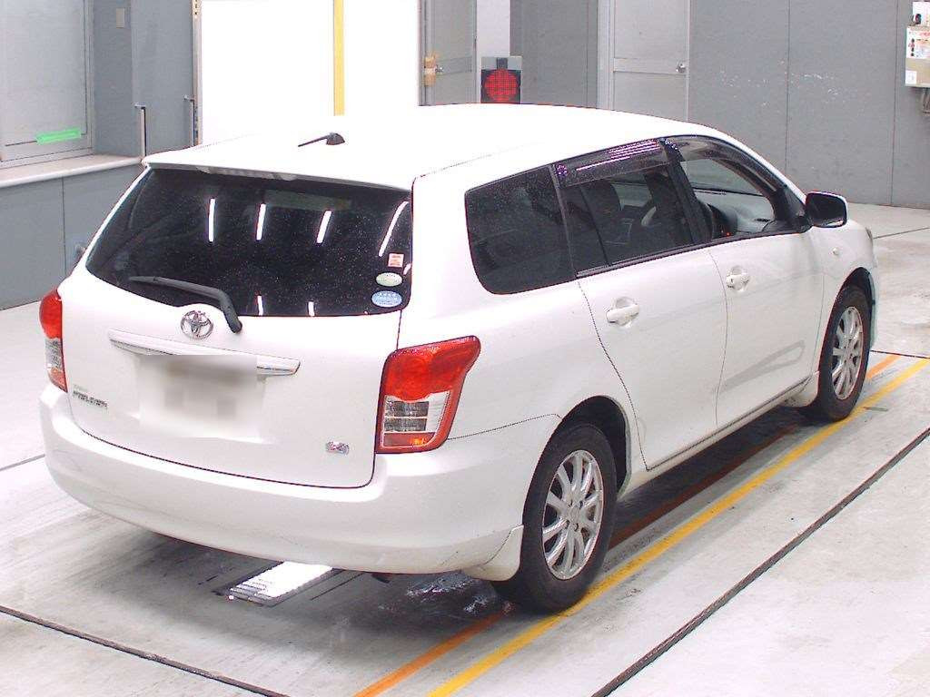 2010 Toyota Corolla Fielder NZE141G[1]