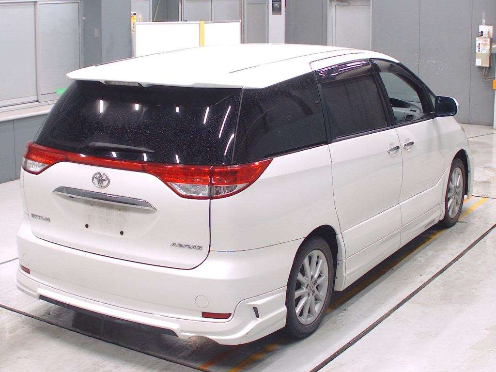 2010 Toyota Estima ACR50W[1]