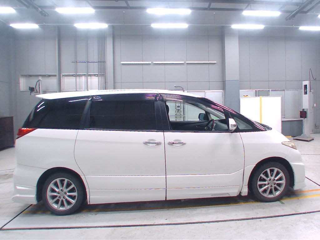 2010 Toyota Estima ACR50W[2]