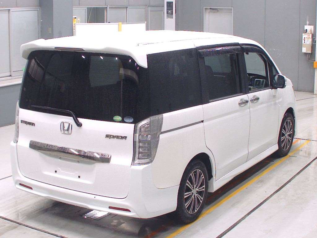 2012 Honda Step WGN Spada RK5[1]