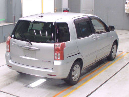 2006 Toyota Raum