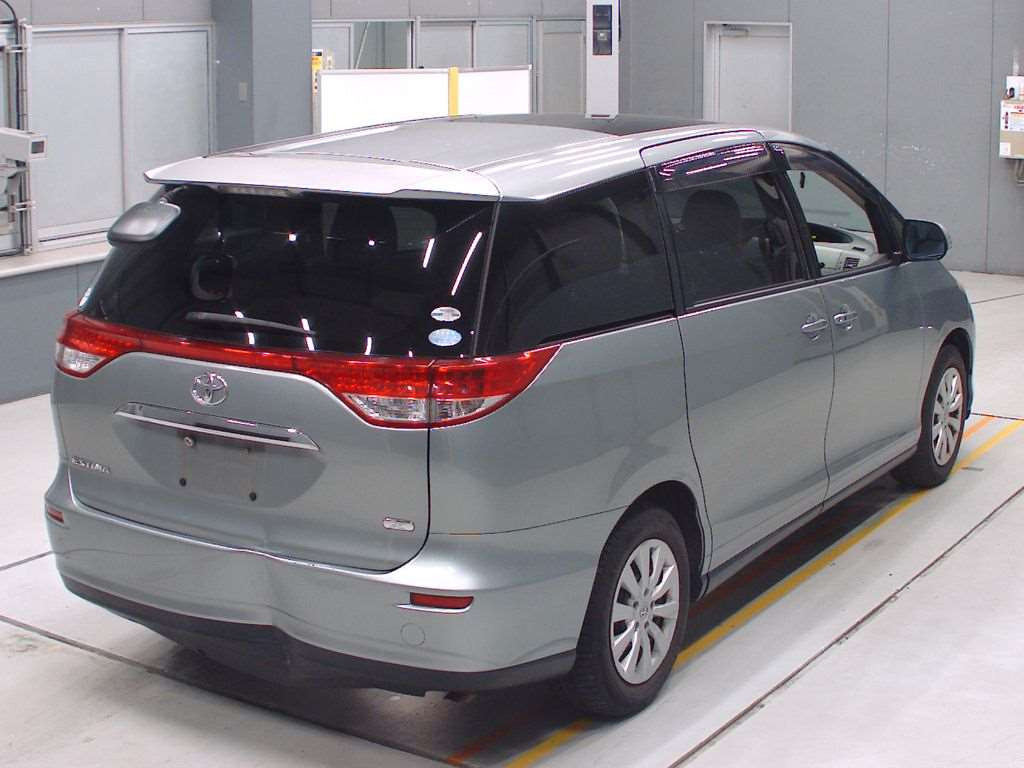 2010 Toyota Estima ACR50W[1]