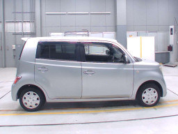 2006 Toyota bB