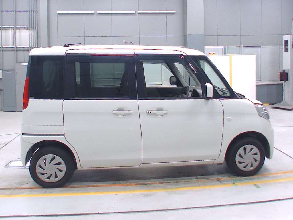 2013 Suzuki Spacia MK32S[2]