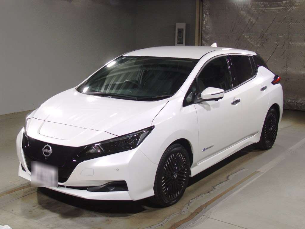 2023 Nissan Leaf ZE1[0]