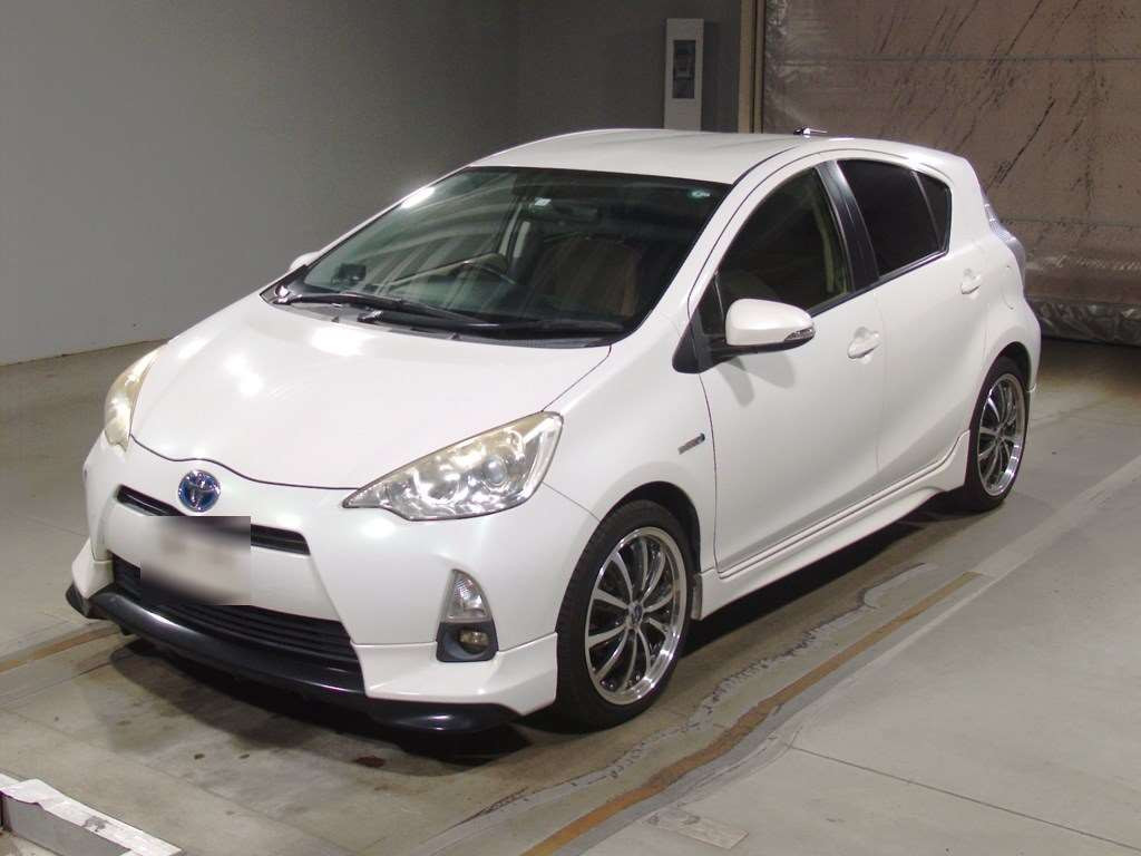 2014 Toyota Aqua NHP10[0]